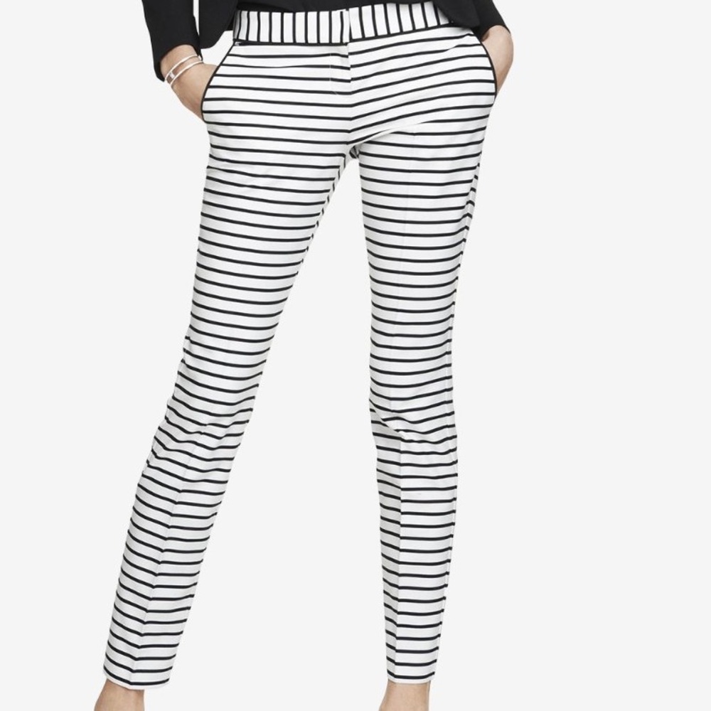 Express black and white stripped
